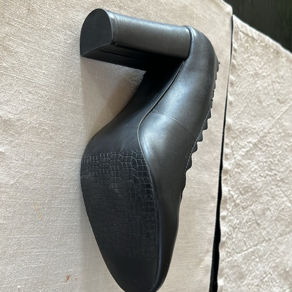 Crown Vintage 2 1/2 inches heels - Picture 4 of 4